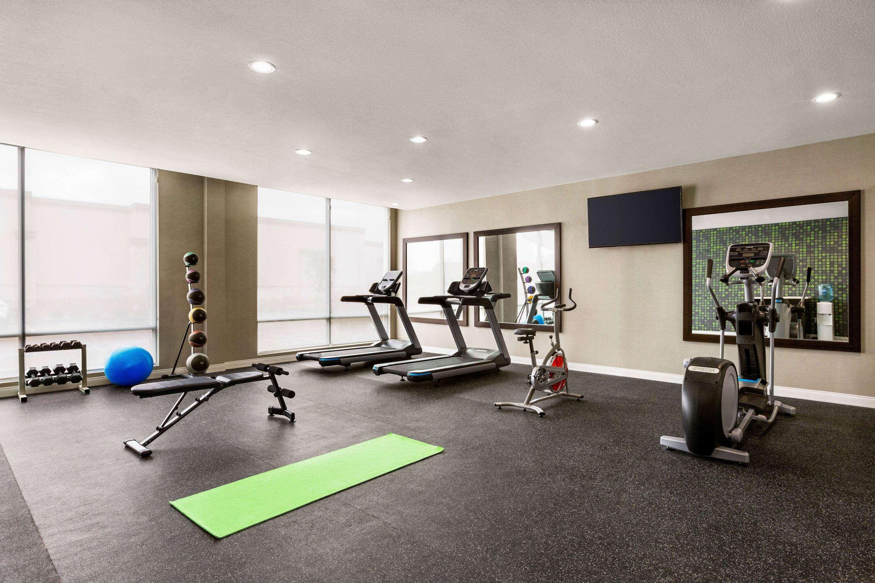 La Quinta By Wyndham Richmond-Sugarland Hotel Bagian luar foto